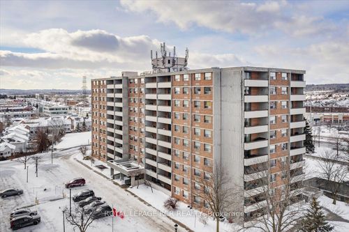 904-20 William Roe Blvd, Newmarket, ON, L3Y5V6 | Card Image