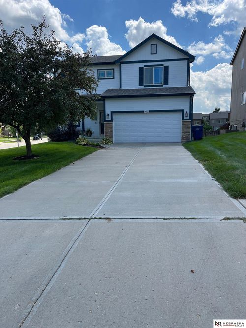 14205 Potter Pkwy, Omaha, NE, 68142-2117 | Card Image