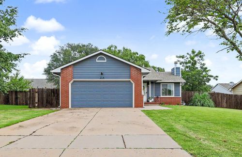 214 E Country Walk Ln, Mulvane, KS, 67110-9268 | Card Image