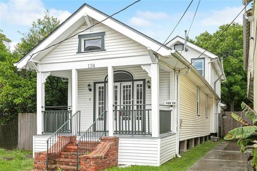 124 S Clark St, New Orleans, LA, 70119-6103 | Card Image