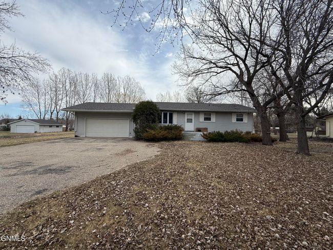 2118 11 Th Ave Sw, House other with 3 bedrooms, 3 bathrooms and null parking in Devils Lake ND | Image 19