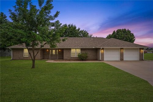 1006 S Ridgeway St, Caney, KS, 67333-1613 | Card Image