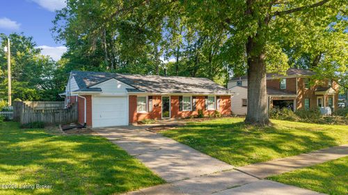 8406 Bayou Way, Louisville, KY, 40242-3004 | Card Image