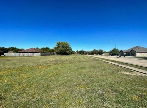 904 Enlow Cir, Commerce, TX, 75428-3667 | Card Image