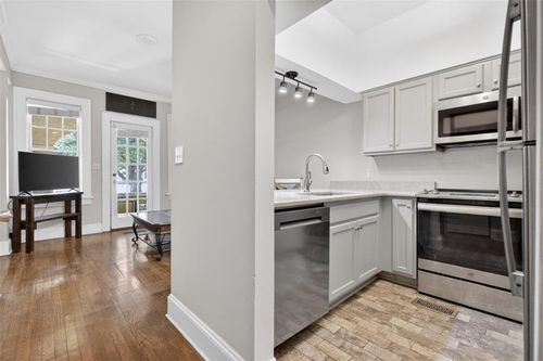 2855 Peachtree Rd Ne, Atlanta, GA, 30305-3199 | Card Image