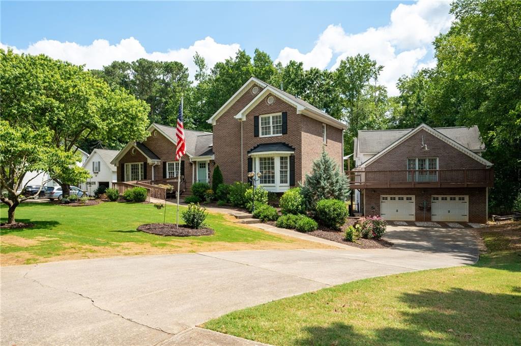 Leah Dr, Powder Springs, GA 30127