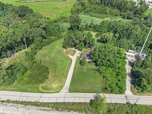 300 Cleveland St, Chelsea, MI, 48118-1303 | Card Image