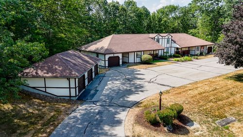 20-20 Chandler Dr, Atkinson, NH, 03811-2169 | Card Image