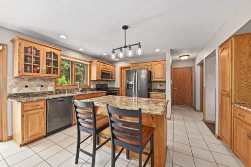 4905 S Radisson Ct, New Berlin, WI, 53151-7678 | Card Image