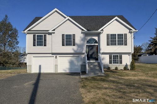 39 Westminster Ave, Shelton, CT, 06484-4352 | Card Image