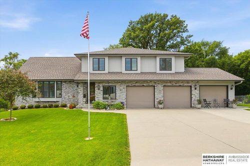 1711 Jennings Ave, Council Bluffs, IA, 51503-8765 | Card Image