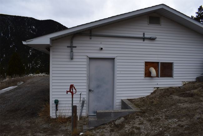 View man door side view | Image 81