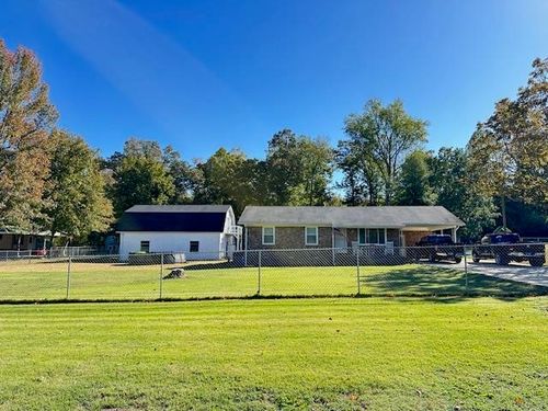 460 Andrews Ln, Savannah, TN, 38372-5754 | Card Image