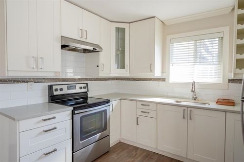 {{alt}} | Card Image