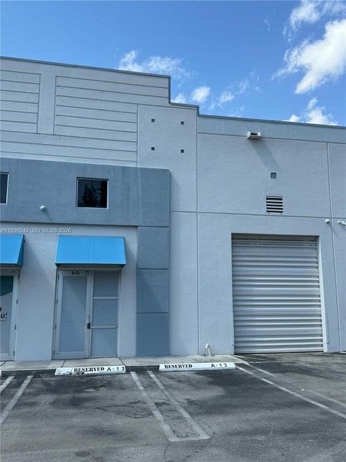 13-2385 Nw 70th Ave, MIAMI, FL, 33122-1810 | Card Image