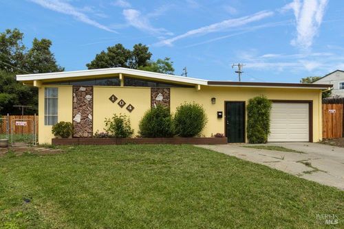 104 Wedgewood Ct, Vallejo, CA, 94591-4958 | Card Image
