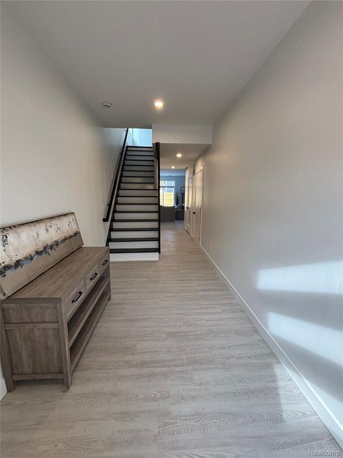 1019 E George Ave, Hazel Park, MI, 48030-2641 | Card Image