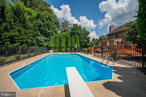 305 Bartram Ln E, Hockessin, DE, 19707-9249 | Card Image