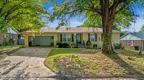 1211 N 29th Ave, Humboldt, TN, 38343-2018 | Card Image