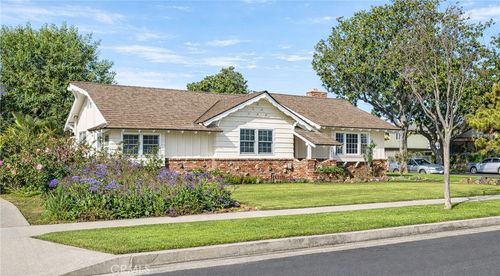 219 Ladera Vista, Fullerton, CA, 92831 | Card Image