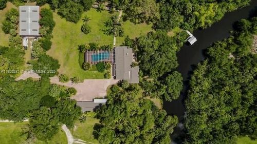 18220 Elmwood Dr, Alva, FL, 33920-3105 | Card Image
