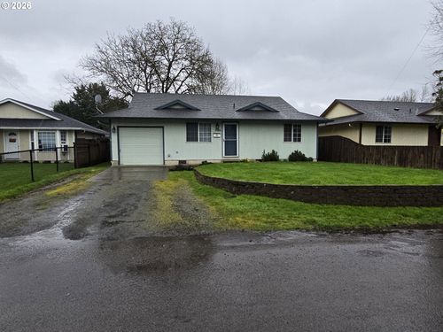 1106 S 11th Ave, Kelso, WA, 98626-2829 | Card Image