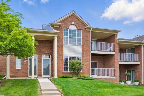 1852 Flagstone Circle Circle, Rochester, MI, 48307 | Card Image