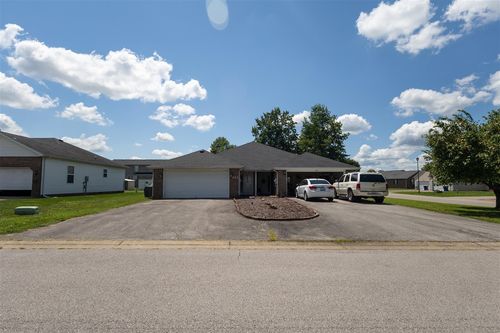 223 Wilmington Ct, Bowling Green, KY, 42101-5273 | Card Image
