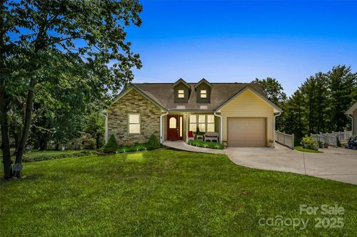 862 Asbury Rd, Candler, NC, 28715-4424 | Card Image