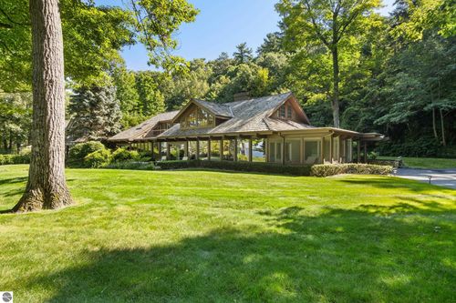 7200 Peninsula Drive, Traverse City, MI, 49686 | Card Image