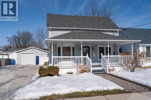 1122 Elgin Street, Wallaceburg, ON, N8A3E4 | Card Image