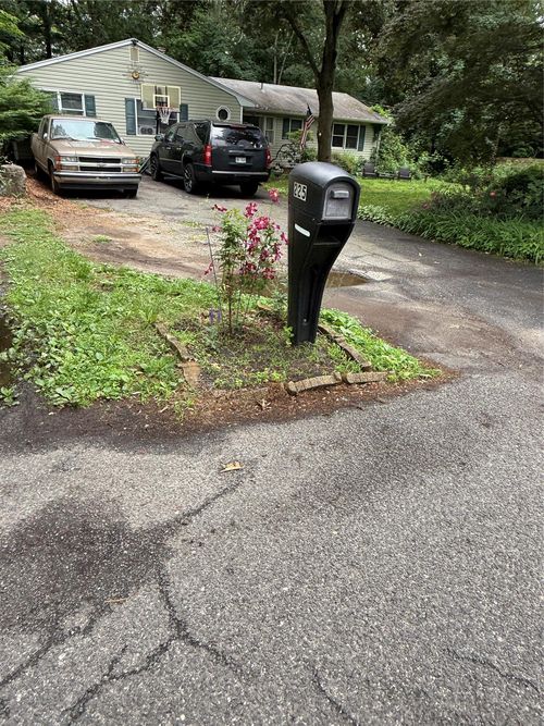 225 Tyler Ave, Miller Place, NY, 11764-3100 | Card Image