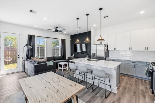 2908 Stevens St, Houston, TX, 77026-5526 | Card Image