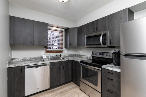 2081 Nw Hickory Ln, Ankeny, IA, 50023-1216 | Card Image
