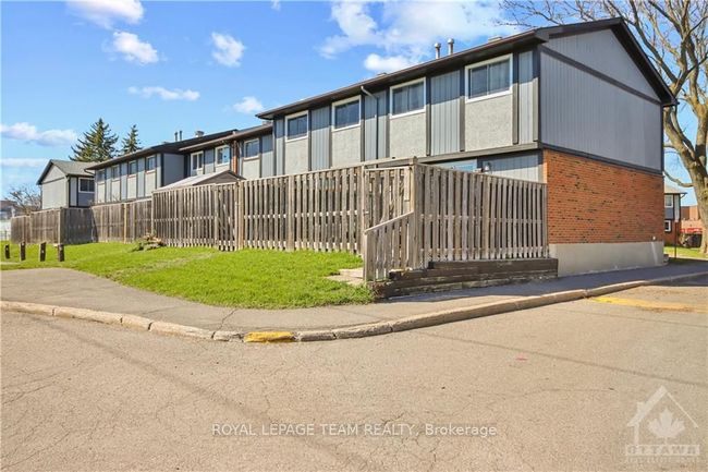 B - 426 Moodie Dr, Condo with 3 bedrooms, 2 bathrooms and 1 parking in Nepean ON | Image 30