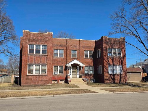 904 17th Ave, Rockford, IL, 61104-5229 | Card Image