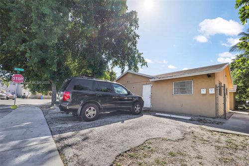 2512 Nw 9th Pl, Fort Lauderdale, FL, 33311-6773 | Card Image