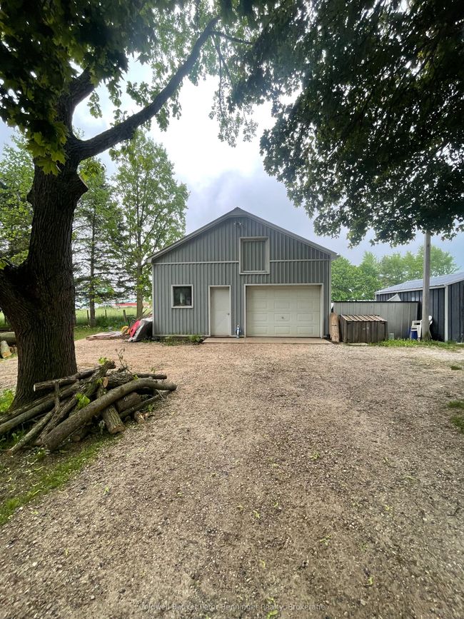 201 Concession 2, House other with 4 bedrooms, 2 bathrooms and 10 parking in Bruce ON | Image 4