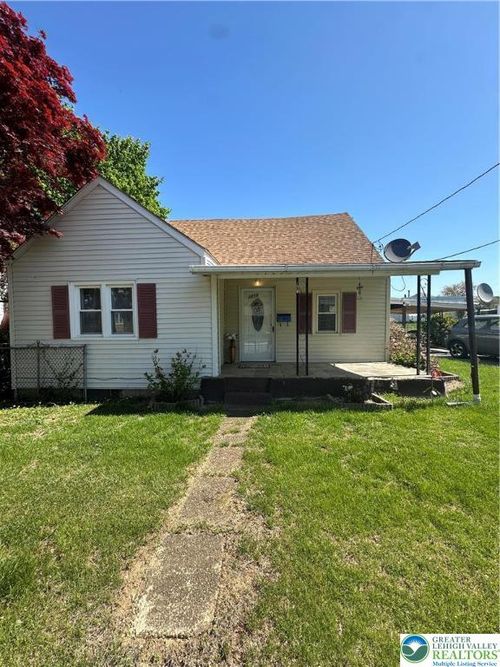 2215 N 3rd Ave, Whitehall, PA, 18052-3921 | Card Image