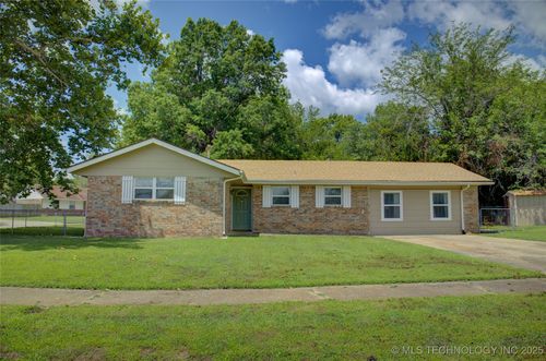 46 S 188th East Ave, Tulsa, OK, 74108-2338 | Card Image