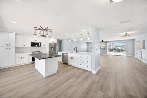 6410 3rd Palm Pt, ST PETE BEACH, FL, 33706-2124 | Card Image