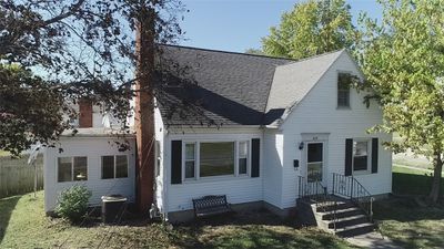 400 S Cedar Street, House other with 3 bedrooms, 1 bathrooms and null parking in Shelbyville IL | Image 1