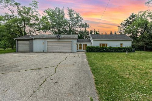 810 E Remus Rd, Mt. Pleasant, MI, 48858-9072 | Card Image