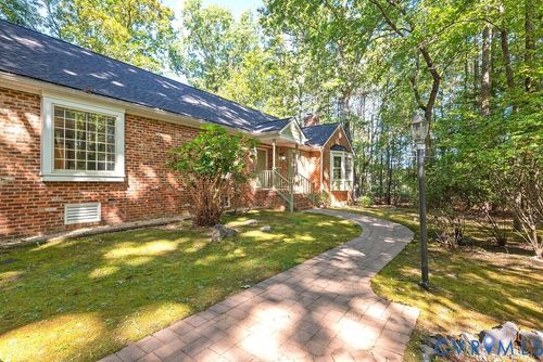 2523 Huguenot Springs Rd, Midlothian, VA, 23113-9404 | Card Image