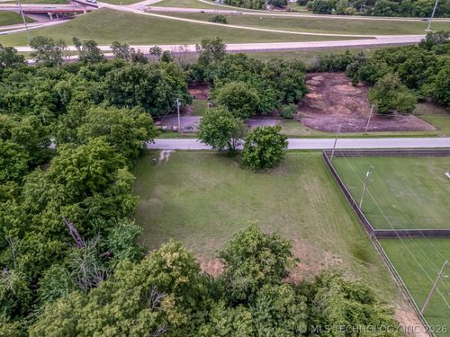 2639 E 32nd St N, Tulsa, OK, 74110-1501 | Card Image