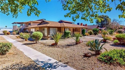 2680 Kline Cir, Las Vegas, NV, 89121-1097 | Card Image