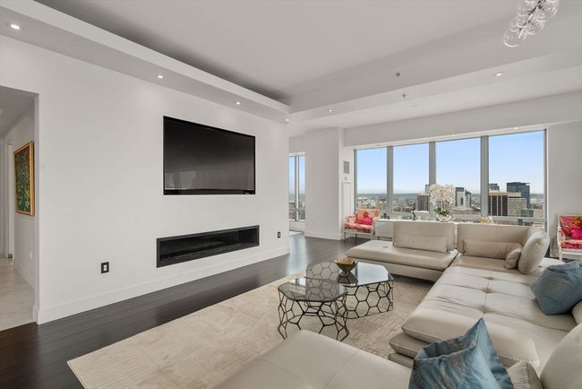 PH2B - 1 Avery St, Condo with 3 bedrooms, 5 bathrooms and null parking in Boston MA | Image 5