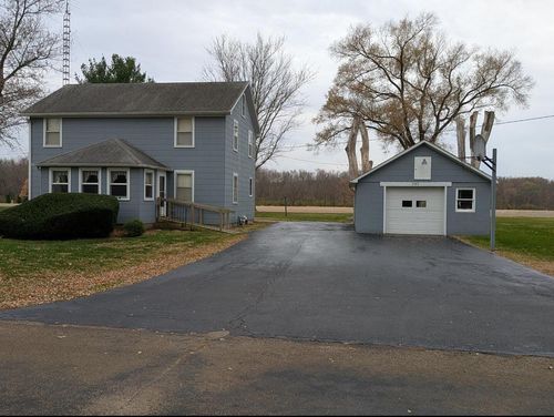 3793 W Cedar St, Dixon, IL, 61021-9402 | Card Image