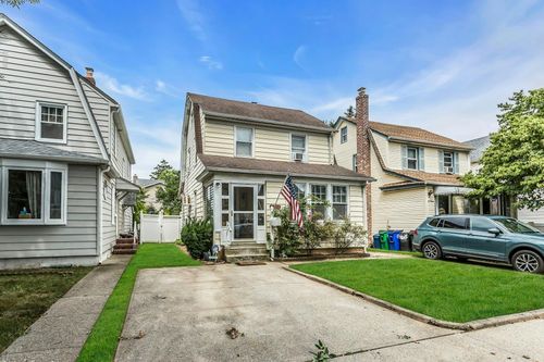 8748 252nd St, Bellerose, NY, 11426-2321 | Card Image