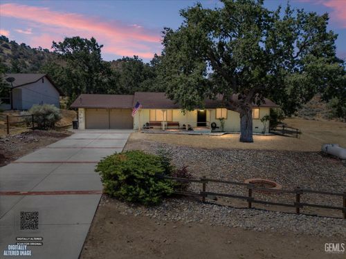 27320 War Admiral Ct, Tehachapi, CA, 93561-5363 | Card Image